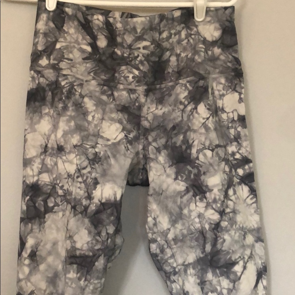 RARE & Beautiful Lululemon Leggings size 12